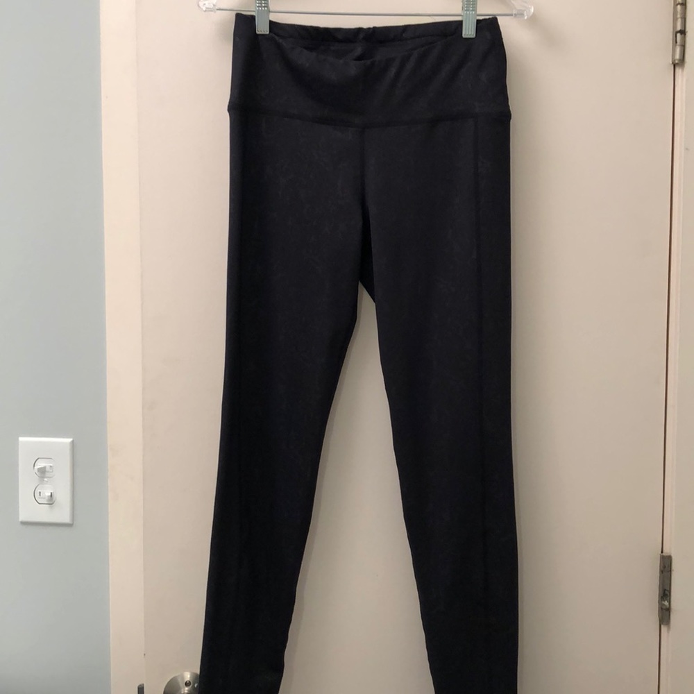 Oiselle Leggings with subtle floral/paisley print